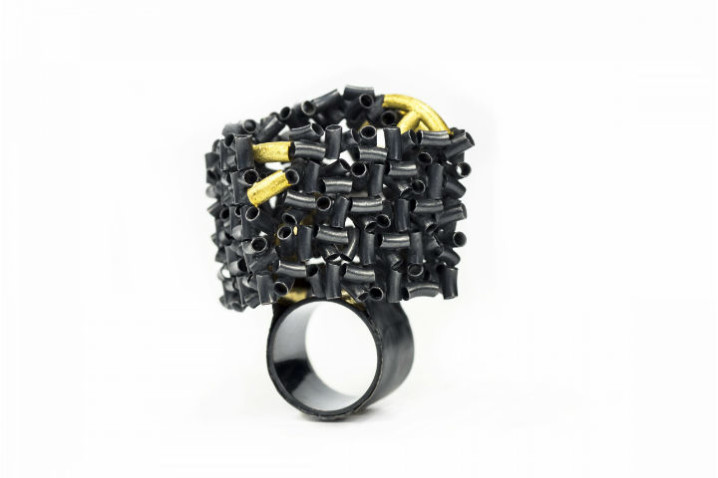 Zihan Yang_ Ring, 2019. Sterling Silver, 18K Yellow Gold, 23.5 K Gold Foil .  Hand Fabrication, Soldering , Laser Welding