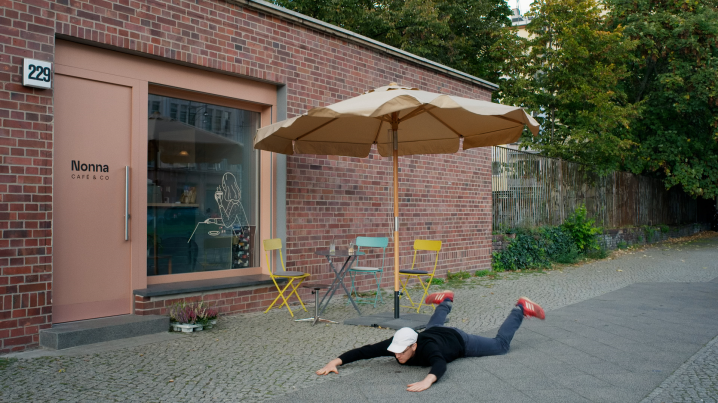 web _F_1_Nummer Achttien_Guido van der Werve_STILL_15